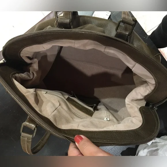 Max Leather - Picture 6 of 8